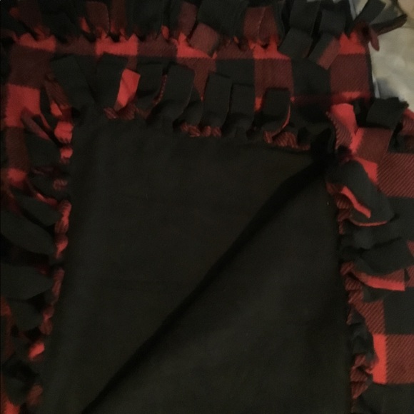 No Sew/No Tie Fleece Blanket - Picture 2 of 2